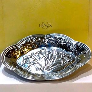 New in box “Butterfly Meadow” serving tray